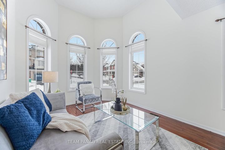 Photo 9 at 3 Decker Hollow Circle, Credit Valley, Brampton