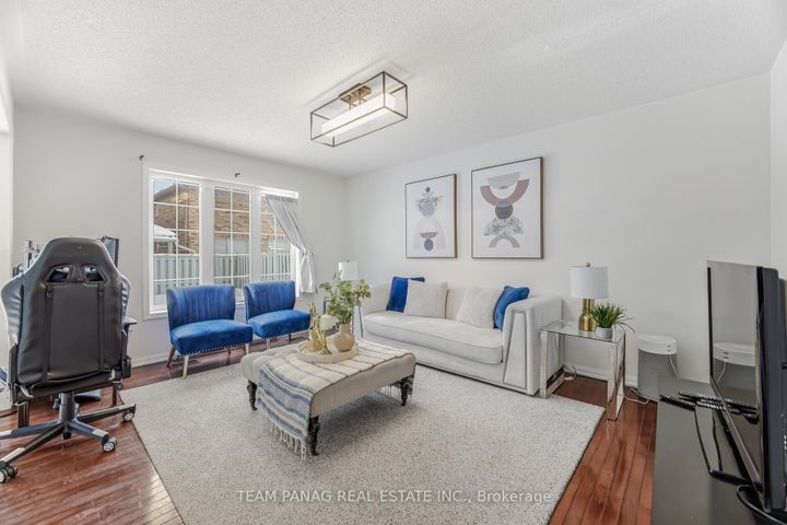 Photo 15 at 3 Decker Hollow Circle, Credit Valley, Brampton