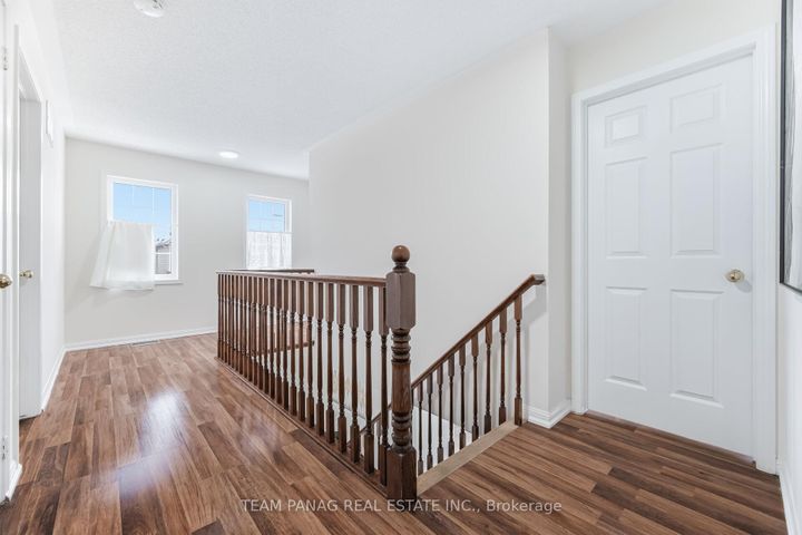 Photo 19 at 3 Decker Hollow Circle, Credit Valley, Brampton