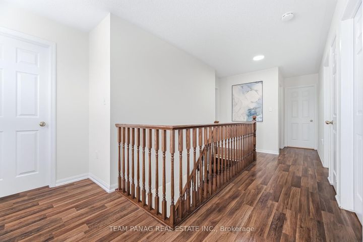 Photo 20 at 3 Decker Hollow Circle, Credit Valley, Brampton