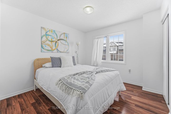 Photo 25 at 3 Decker Hollow Circle, Credit Valley, Brampton