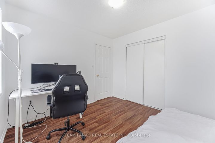 Photo 28 at 3 Decker Hollow Circle, Credit Valley, Brampton