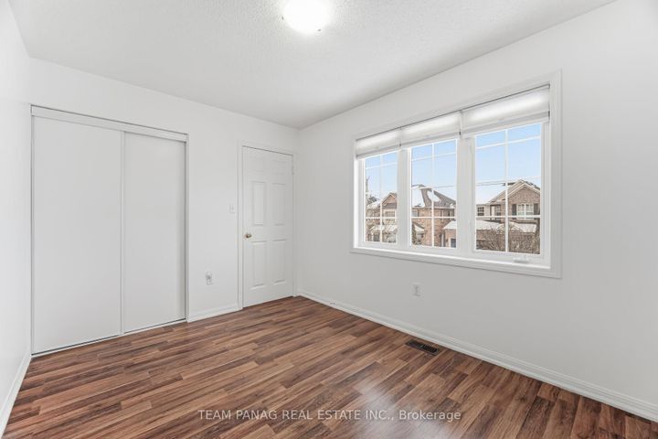 Photo 30 at 3 Decker Hollow Circle, Credit Valley, Brampton