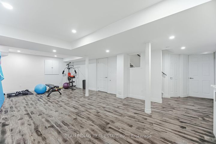 Photo 36 at 3 Decker Hollow Circle, Credit Valley, Brampton