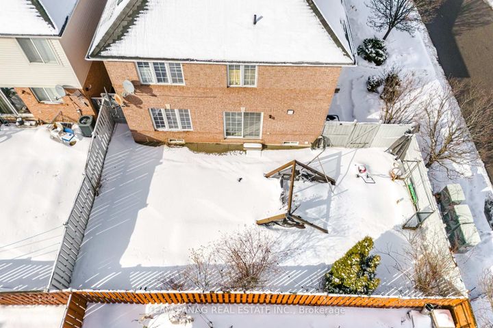 Photo 42 at 3 Decker Hollow Circle, Credit Valley, Brampton