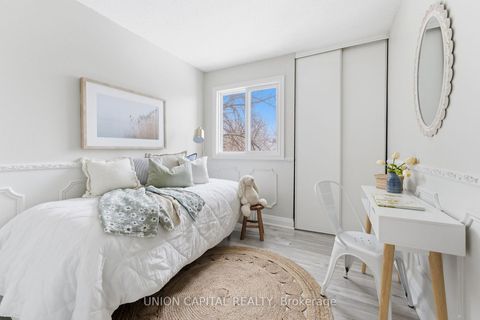 Photo 12 at 317 Milestone Crescent, Aurora Village, Aurora