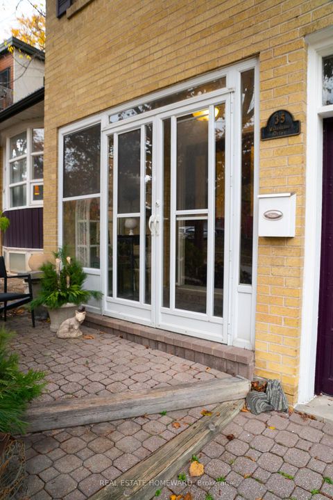 Photo 2 at 35 Valentine Drive, Donalda, Toronto