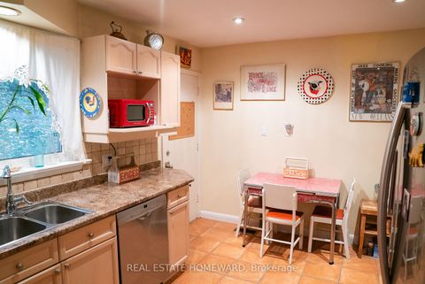 Photo 6 at 35 Valentine Drive, Donalda, Toronto