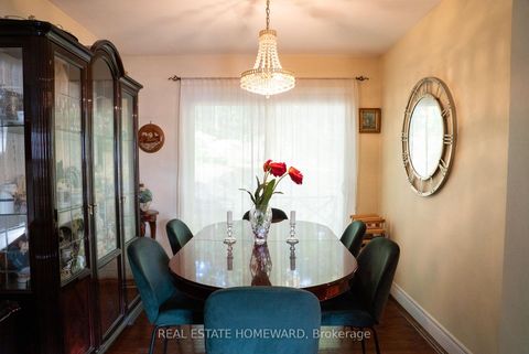 Photo 8 at 35 Valentine Drive, Donalda, Toronto