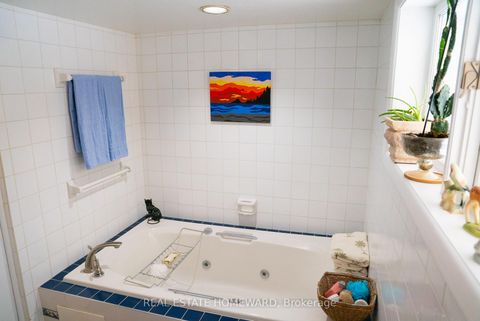 Photo 16 at 35 Valentine Drive, Donalda, Toronto