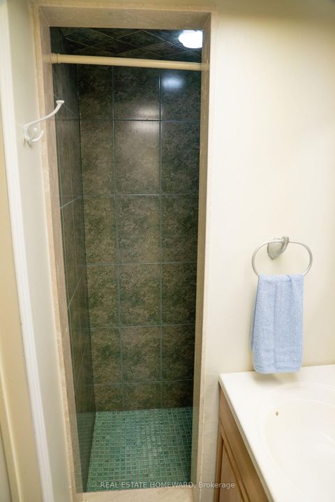 Photo 29 at 35 Valentine Drive, Donalda, Toronto