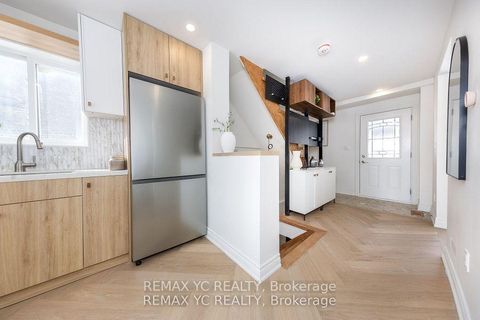 Photo 10 at 87 Woodfern Drive, Ionview, Toronto