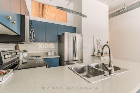 Photo 12 at 202 - 700 King Street W, Waterfront Communities C1, Toronto