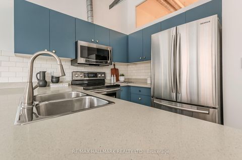 Photo 13 at 202 - 700 King Street W, Waterfront Communities C1, Toronto