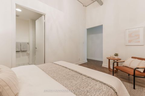 Photo 16 at 202 - 700 King Street W, Waterfront Communities C1, Toronto