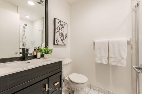 Photo 22 at 202 - 700 King Street W, Waterfront Communities C1, Toronto