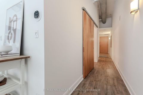 Photo 26 at 202 - 700 King Street W, Waterfront Communities C1, Toronto