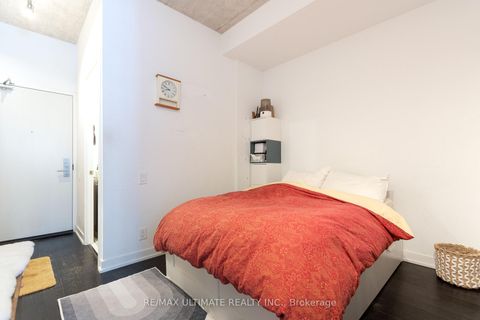 Photo 8 at 206 - 39 Brant Street, Waterfront Communities C1, Toronto
