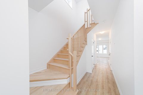 Photo 2 at 12 Wagon Lane, Rural Barrie Southeast, Barrie