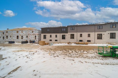 Photo 19 at 12 Wagon Lane, Rural Barrie Southeast, Barrie