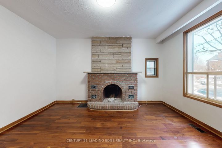 Photo 10 at 296 MONTROSE Avenue, Little Italy, Toronto