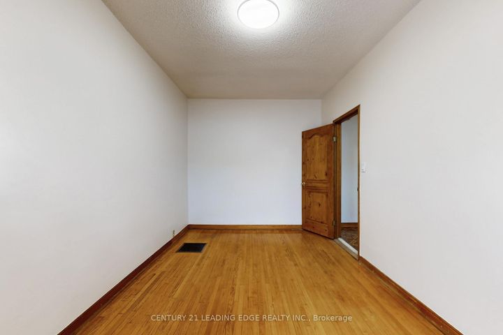 Photo 22 at 296 MONTROSE Avenue, Little Italy, Toronto