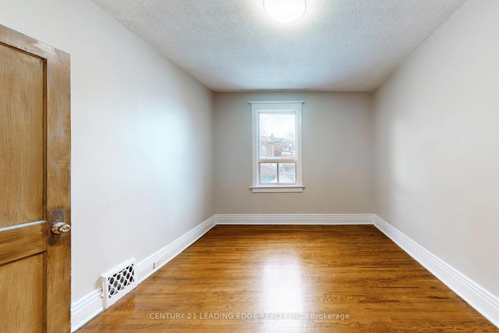 Photo 31 at 296 MONTROSE Avenue, Little Italy, Toronto