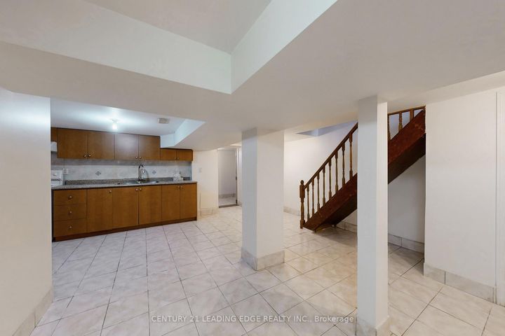 Photo 41 at 296 MONTROSE Avenue, Little Italy, Toronto