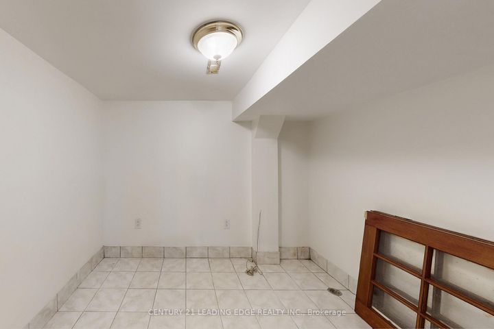 Photo 44 at 296 MONTROSE Avenue, Little Italy, Toronto