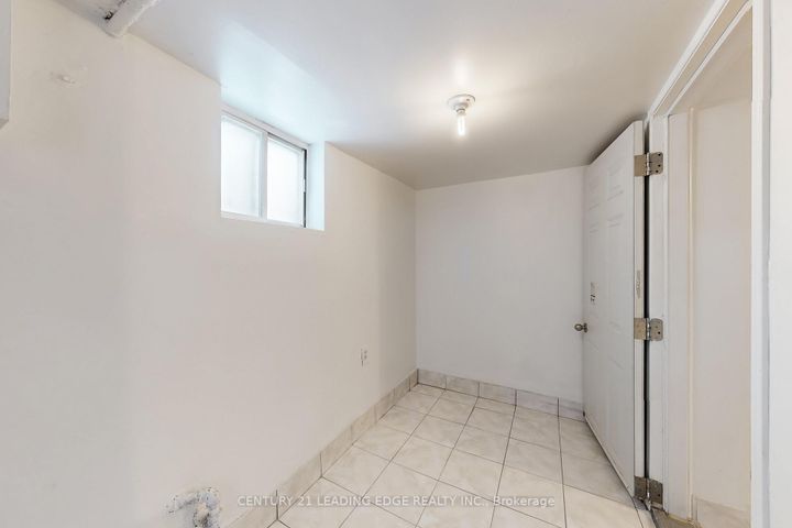 Photo 45 at 296 MONTROSE Avenue, Little Italy, Toronto