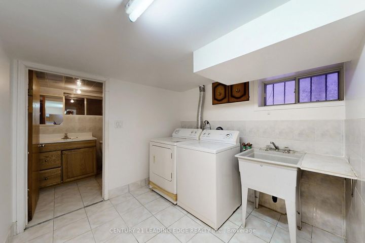 Photo 48 at 296 MONTROSE Avenue, Little Italy, Toronto