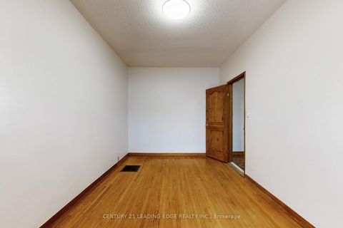 Photo 22 at 296 MONTROSE Avenue, Little Italy, Toronto