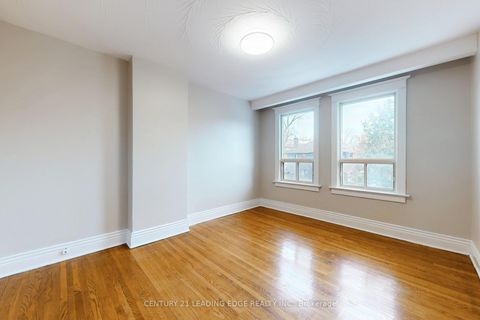 Photo 27 at 296 MONTROSE Avenue, Little Italy, Toronto