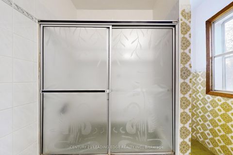 Photo 35 at 296 MONTROSE Avenue, Little Italy, Toronto