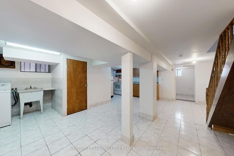 Photo 40 at 296 MONTROSE Avenue, Little Italy, Toronto