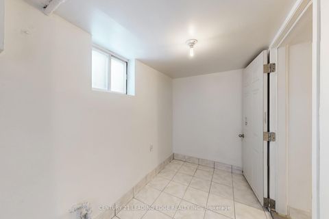 Photo 45 at 296 MONTROSE Avenue, Little Italy, Toronto