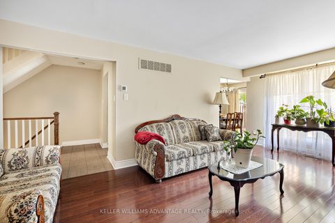 Photo 6 at 17 - 1051 Sandhurst Circle, Agincourt North, Toronto