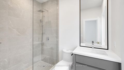 Photo 45 at 85A ELM GROVE Avenue, Oak Ridges, Richmond Hill