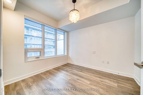 Photo 2 at 2808 - 99 Broadway Avenue, Mount Pleasant West, Toronto