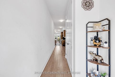 Photo 2 at 7 Barnyard Trail, Rural Barrie Southeast, Barrie