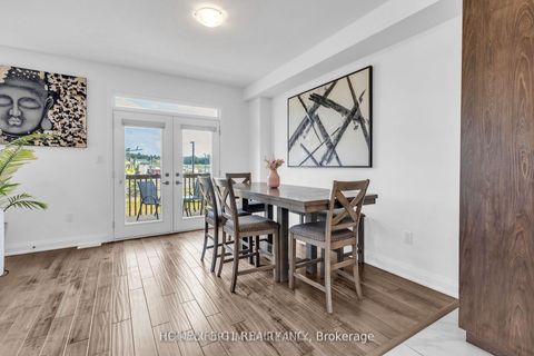 Photo 11 at 7 Barnyard Trail, Rural Barrie Southeast, Barrie