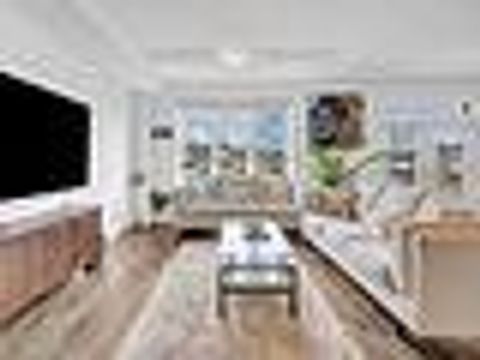 Photo 15 at 7 Barnyard Trail, Rural Barrie Southeast, Barrie