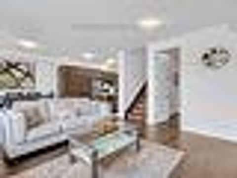 Photo 17 at 7 Barnyard Trail, Rural Barrie Southeast, Barrie