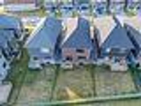 Photo 47 at 7 Barnyard Trail, Rural Barrie Southeast, Barrie