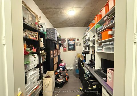 Photo 2 at 305 - 399 Adelaide Street W, Waterfront Communities C1, Toronto