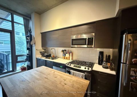 Photo 3 at 305 - 399 Adelaide Street W, Waterfront Communities C1, Toronto