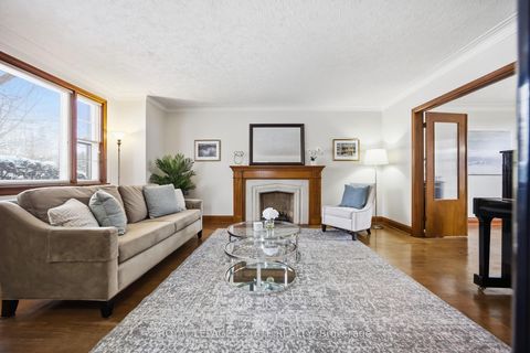 Photo 2 at 207 Clonmore Drive, Cliffside, Toronto