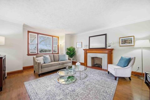 Photo 3 at 207 Clonmore Drive, Cliffside, Toronto
