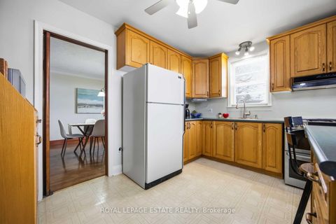 Photo 7 at 207 Clonmore Drive, Cliffside, Toronto