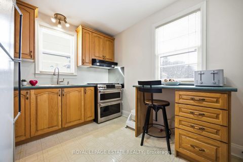 Photo 9 at 207 Clonmore Drive, Cliffside, Toronto